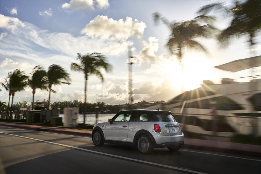 Mini Cooper SE (F56) 2020 года  (NA) (фото 36 из 342)
